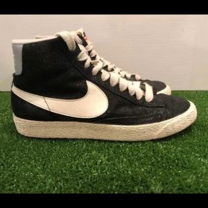 Nike Mid Blazer women’s size 6
